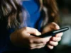 Дети подвергаются массовой рекламе препаратов для похудения в интернете, сообщает комиссар